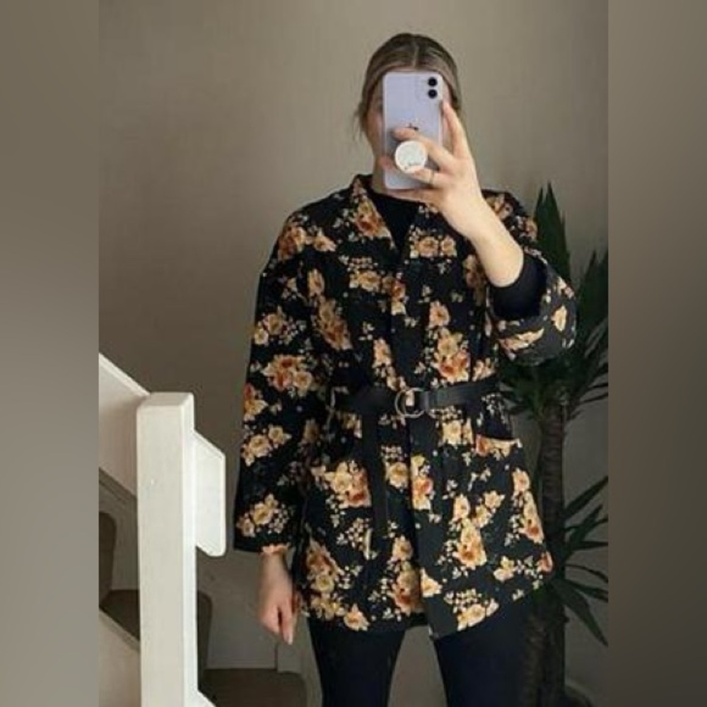 ZARA | Black Quilted Peach & Cream Floral filled Jacket - Picture 5 of 16